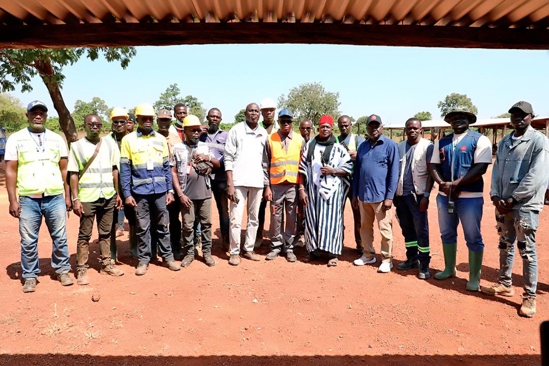 a656c3f3-9581-48b6-90fc-f8ebec3f2923