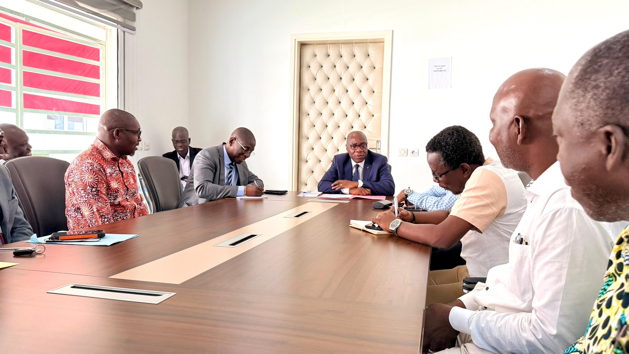 102b9b27-9067-4f48-8daf-4cce9204d90d